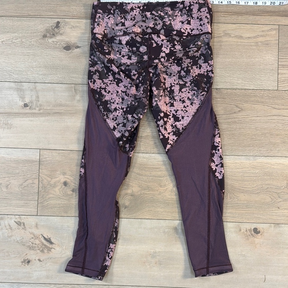 Women's Floral Print Leggings - Picture 11 of 14